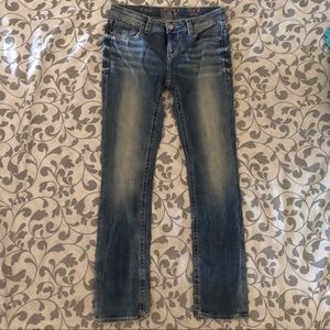 Ladies 28X32 Straight Buckle Black Jeans